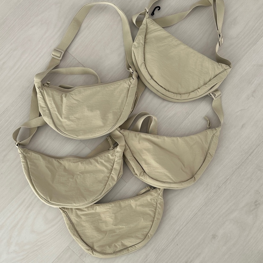 UNIQLO Nylon purse